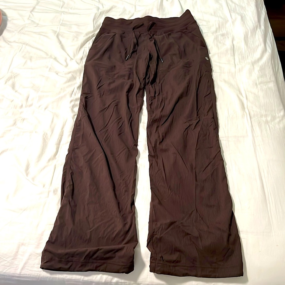 Lululemon dance studio brown mid rise pant size 6 worn once